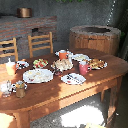 Guest House Vista Sighnaghi Bagian luar foto