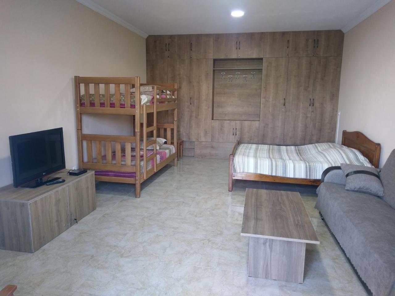Guest House Vista Sighnaghi Bagian luar foto